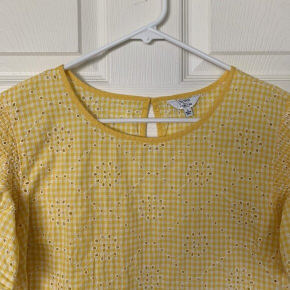 Crown & Ivy Yellow White Eyelet Gingham Size Large Short Sleeve Top Blouse - Picture 3 of 8
